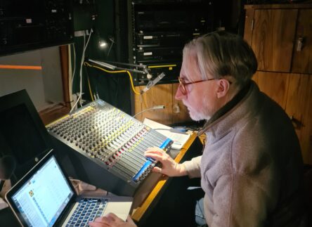 A Different Sound Challenge for the Progressive Players